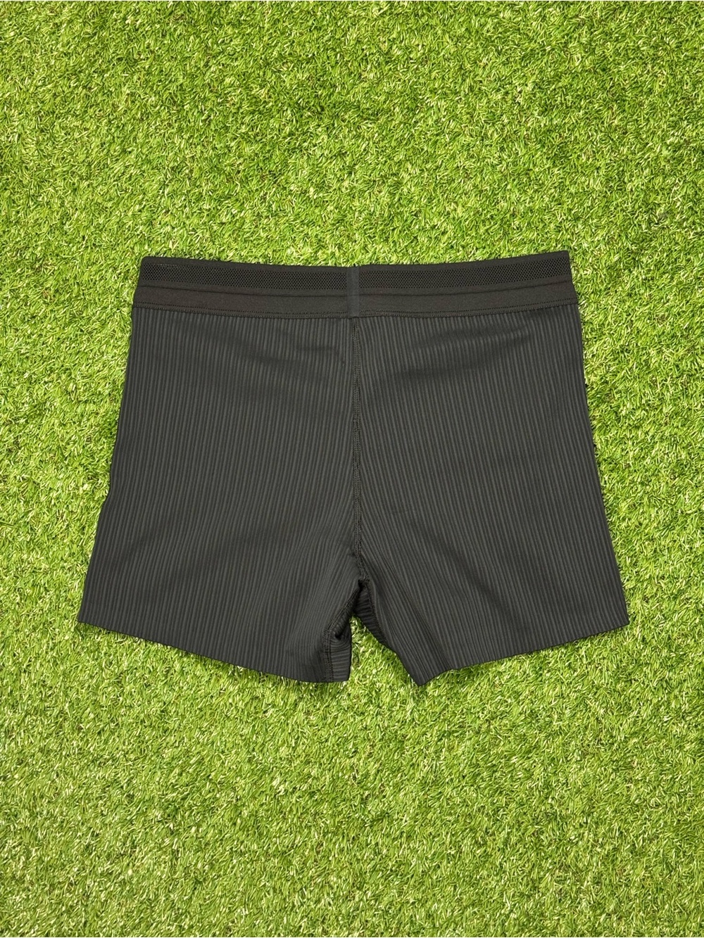 Nike Aeroswift Shorts Women Medium Black Tight Fit Running Shorts Stripe - Picture 2 of 3